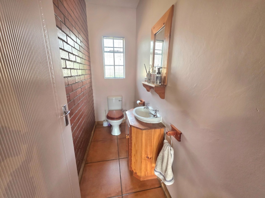 4 Bedroom Property for Sale in La Provance Free State